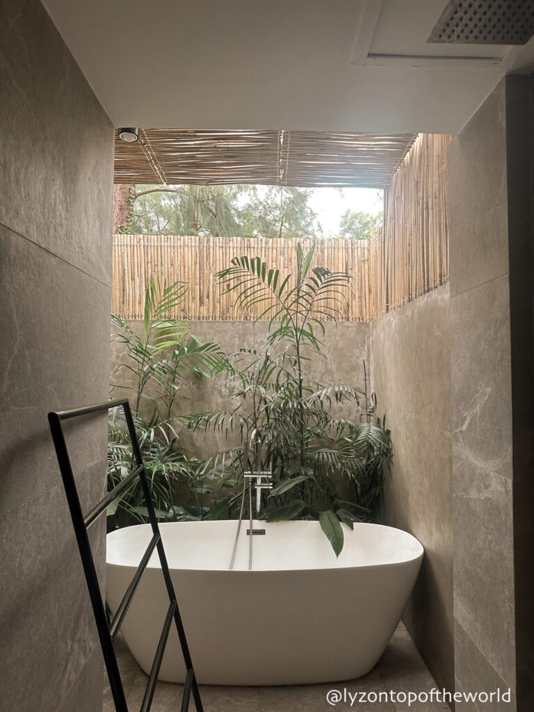 Alwania Villas Signature Villa bathroom