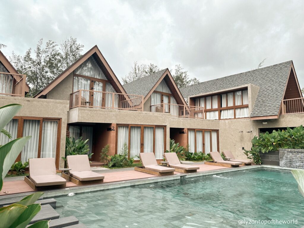 Alwania Villas shared pool